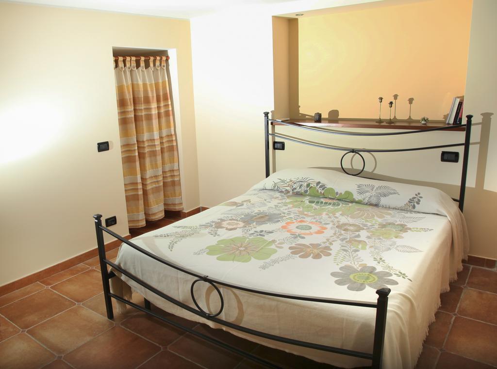 Villa Suber Сперлонга Номер фото